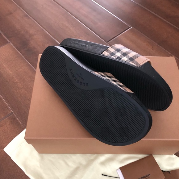 NWT❗️Burberry Check Slide Sandal - Picture 5 of 7